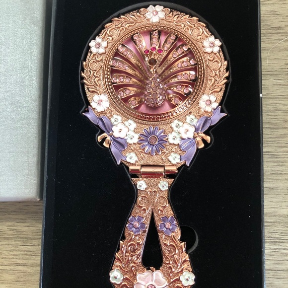Bejeweled hand mirror with peacock motif and enamel details - Picture 4 of 7